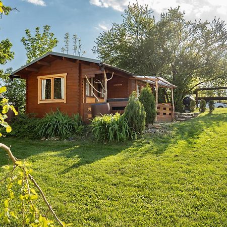 Cozy Wood Hut On The Farm Villa Trebivlice Exteriör bild