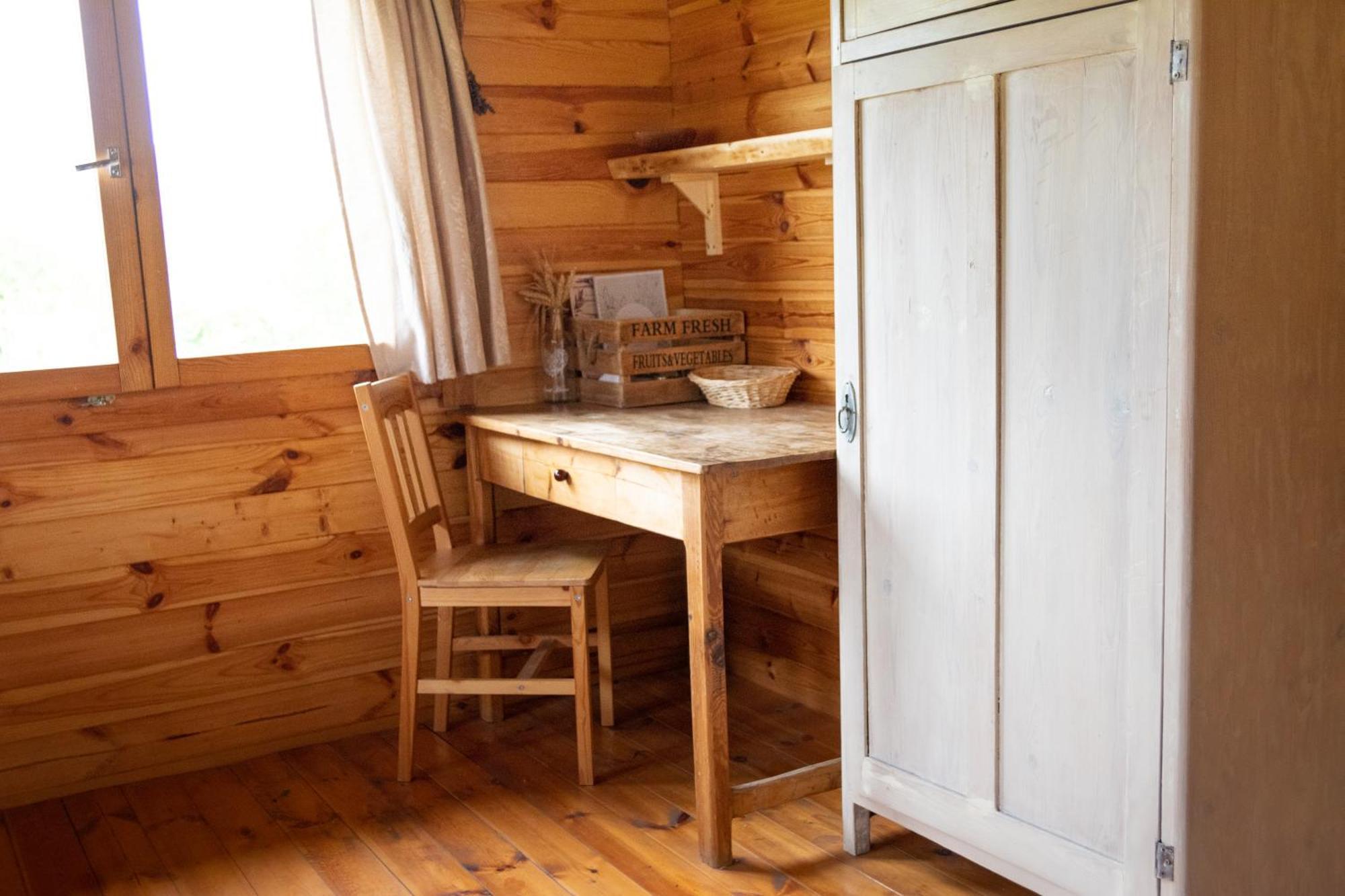 Cozy Wood Hut On The Farm Villa Trebivlice Exteriör bild