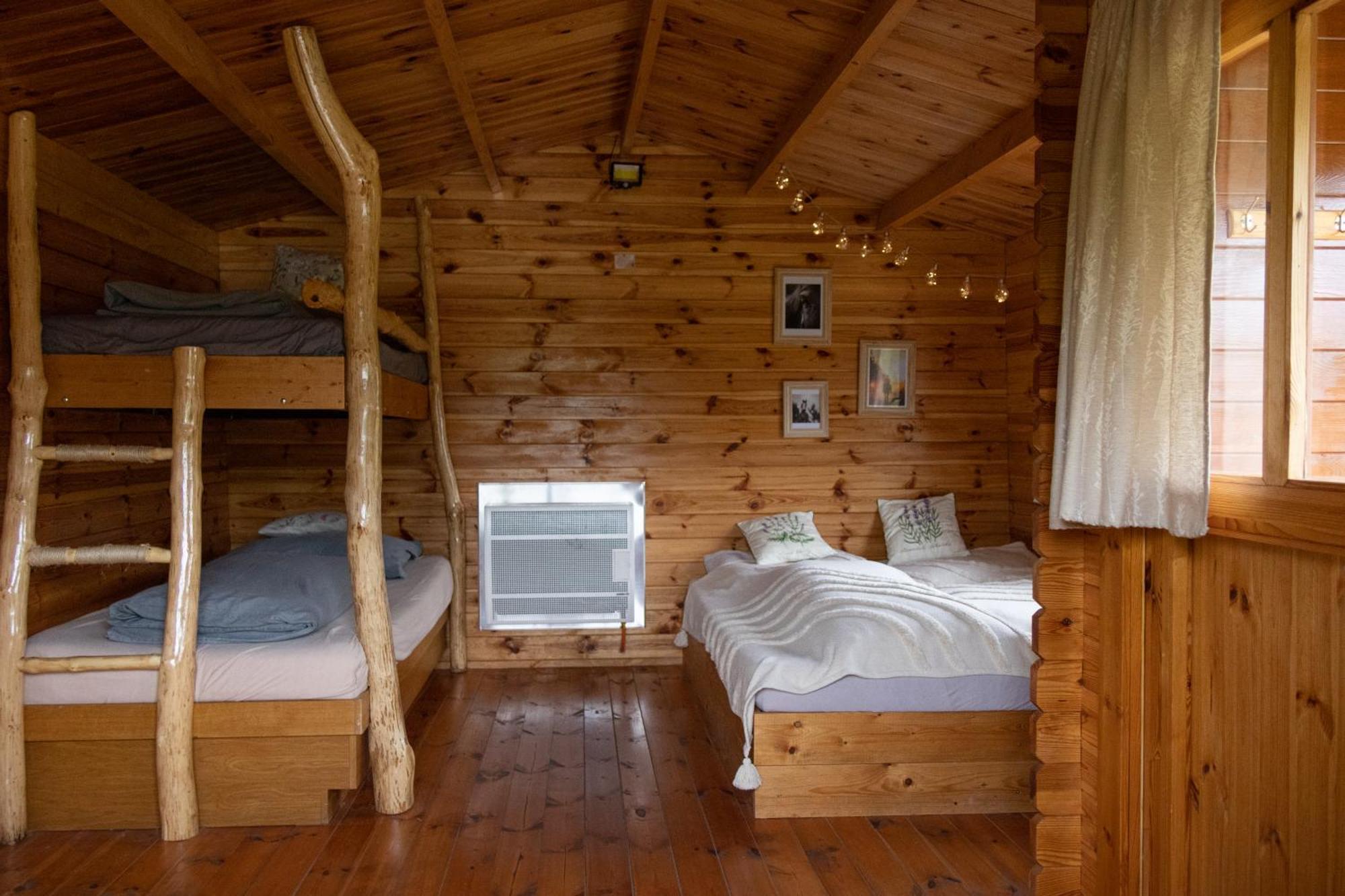 Cozy Wood Hut On The Farm Villa Trebivlice Exteriör bild