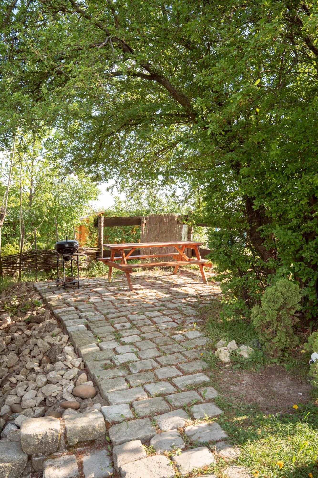 Cozy Wood Hut On The Farm Villa Trebivlice Exteriör bild